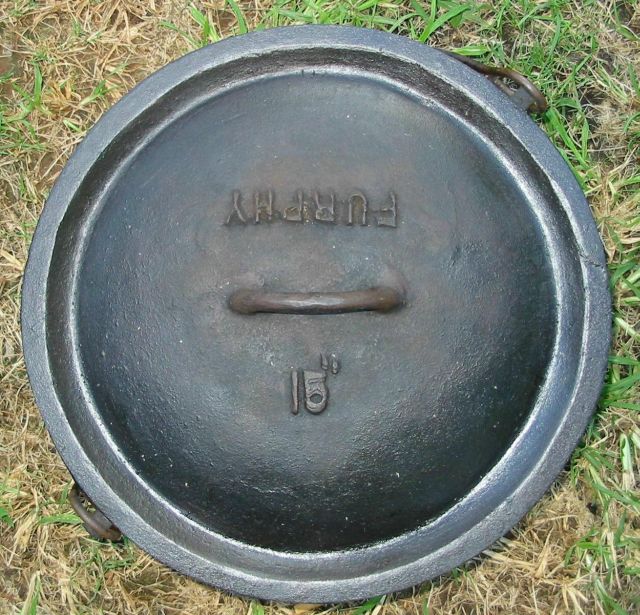 Vintage Unmarked BSR Cast Iron Dutch Oven Number Seven With Pour Spout  Griswold Wagner Type No 7 Measures 10-1/4 Inches Made in USA No Lid 